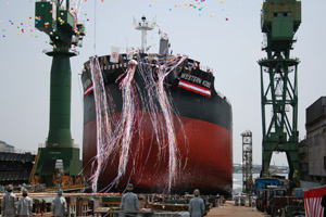 20120515kawasakig - 川崎重工／ばら積運搬船が進水