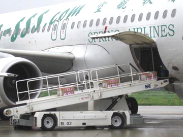 20120522ibaragi - 茨城空港／航空貨物の取扱を開始