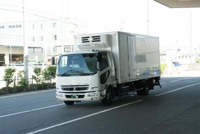 20120718yusenl1 - 郵船ロジ／中部国際空港からシンガポールへ生卵輸出