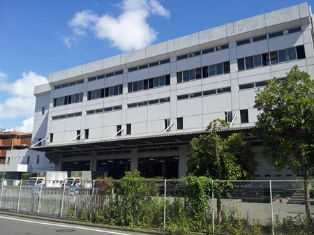 20130201cbre - CBRE／横浜市戸塚区の倉庫で内覧会