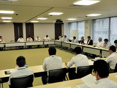 日本郵船 工藤社長 船長 機関長らと懇談 物流ニュースのlnews 日本郵船 工藤社長 船長 機関長らと懇談 物流ニュースのlnews