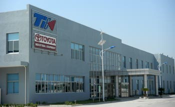 20130926toyoda - 豊田自動織機／中国のフォークリフト工場を開所