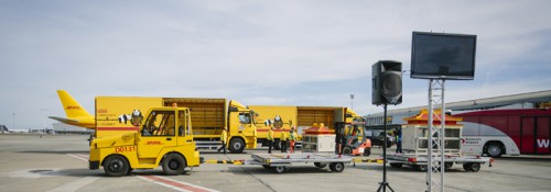 20140228dhl2 500x175 - DHL／パンダを中国からベルギーへ輸送