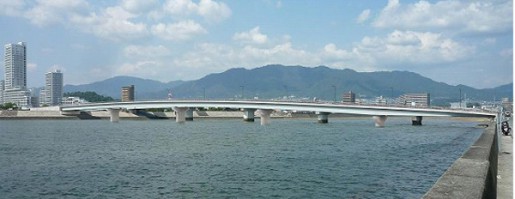 20140606hiroshima2 515x199 - 臨港道路廿日市草津線／物流効率化に1.6㎞を4車線化