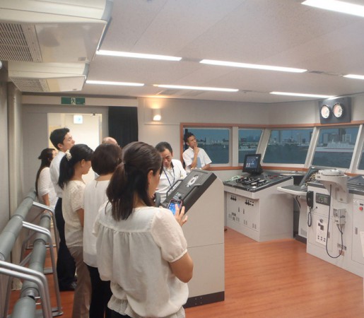 20140826nyk2 515x450 - 日本郵船／杉並区の小・中学校教員8名、研修を体験