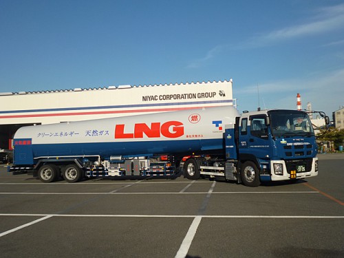 20141202niyakuc 500x375 - ニヤクコーポレーション／日本初、CNGを燃料としたLNG輸送開始