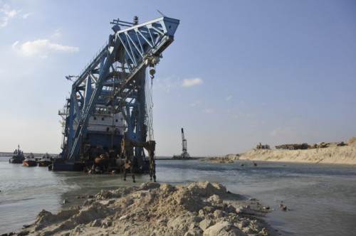 20150807suez1 500x332 - スエズ運河庁／新スエズ運河の開通を正式に宣言