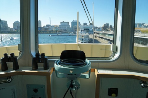20151218imotos4 500x334 - 井本商運／横浜で540TEUコンテナ船公開