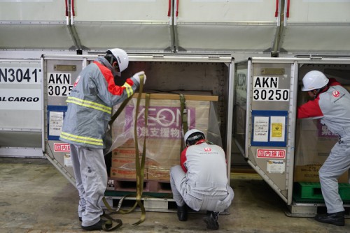 20160307jalaeon4 500x334 - JAL、イオン／羽田空港で緊急支援物資輸送を演習