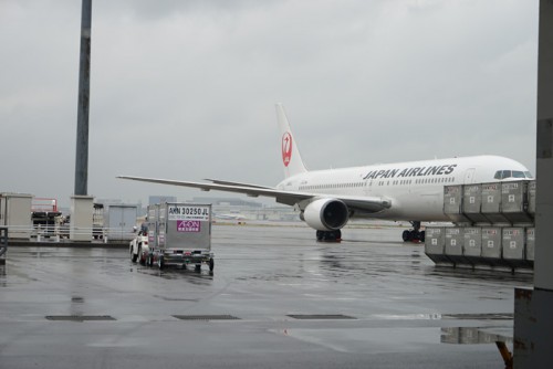 20160307jalaeon9 500x334 - JAL、イオン／羽田空港で緊急支援物資輸送を演習