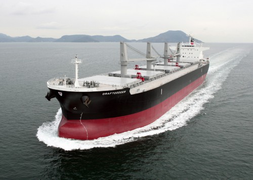 20160311mitsuiz 500x356 - 三井造船／6万6000重量トン型ばら積み貨物運搬船引渡し