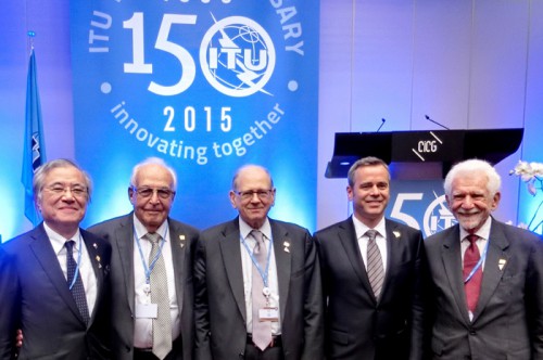 特別インタビュー 坂村 健氏/東京大学大学院 情報学環教授 20160420sakamura5 500x332 - 特別インタビュー 坂村 健氏/東京大学大学院 情報学環教授