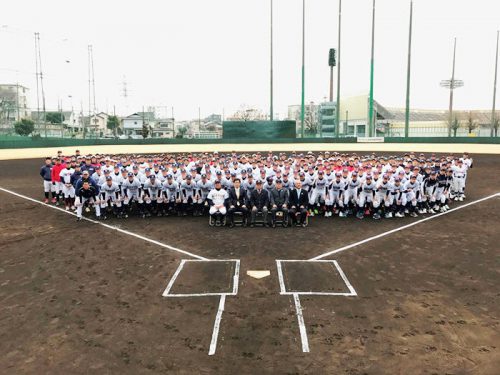 20170131nittsu1 500x375 - 日本通運／野球部が地元埼玉で中学生野球教室開催