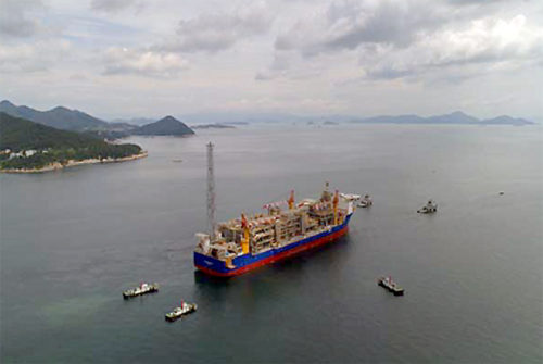 20170719lng 500x335 - 国際石油開発帝石／LNGプロジェクト、沖合生産・貯油出荷施設が出航