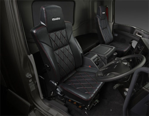 20171024isuzu5 500x390 - いすゞ自動車／フォワード、エルフ、ギガに創立80周年記念特別仕様車発売
