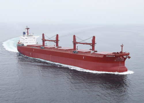 20171025mitsuizosen 500x357 - 三井造船／6万重量トン型ばら積み貨物運搬船を引き渡し
