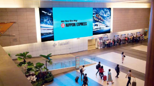20180511nittsu3 500x281 - 日通／ドイツ、シンガポールの空港に大型広告