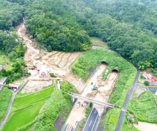 20180707nexco1 500x418 - 西日本の高速道／大雨により、土砂流入・橋梁流出・土砂崩れ、各地で発生