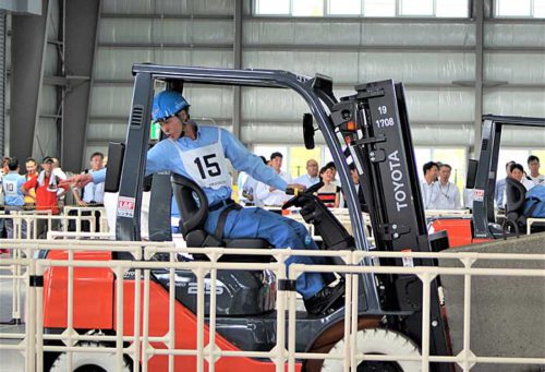 20180927hitachi2 500x341 - 日立物流／フォークリフト運転競技大会一般の部で準優勝