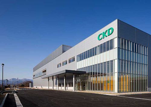 20190130ckd 500x356 - CKD／宮城県大衡村で新工場竣工、自動倉庫を初導入