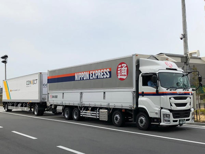 日通 ヤマト 西濃 日本郵便 ダブル連結トラックで共同幹線輸送を開始 ｌｎｅｗｓ