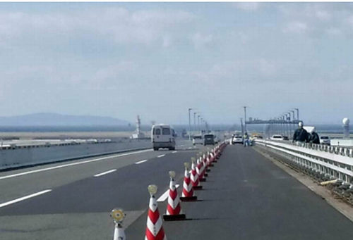 20190405nexcow2 500x341 - 関空連絡橋／6車線確保、4月8日に完全復旧
