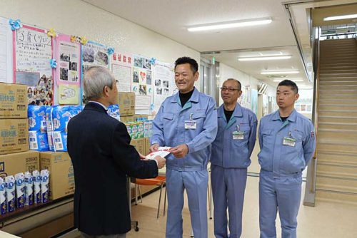 20190419ensyu 500x334 - 遠州トラック／袋井市社会福祉協議会に日用品を寄贈