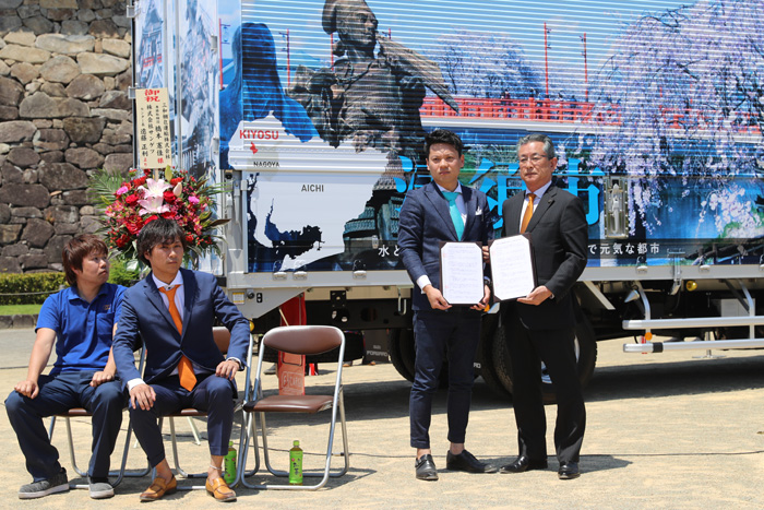 三和梱包運輸倉庫/トラックを市の観光ラッピングカーとして協力 20190520sanwak3 - 三和梱包運輸倉庫/トラックを市の観光ラッピングカーとして協力