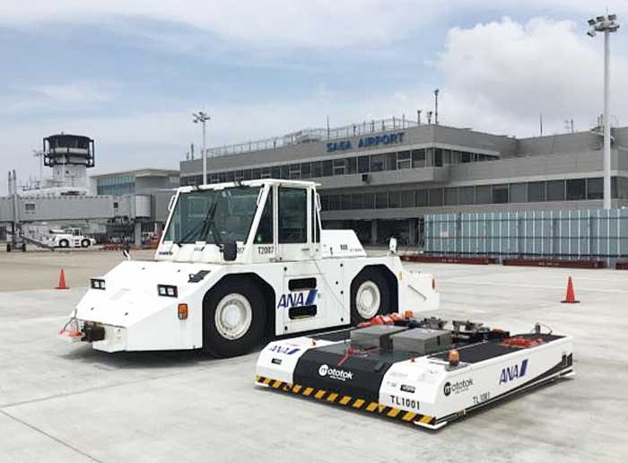 Ana リモコン式遠隔操作による航空機牽引を実用化 物流ニュースのlnews Ana リモコン式遠隔操作による航空機牽引を実用化 物流ニュースのlnews