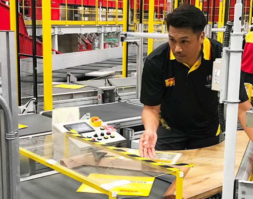 DHLジャパン/ラグビーワールドカップ2019のチケット輸送を開始 20190718dhl2 500x393 - DHLジャパン/ラグビーワールドカップ2019のチケット輸送を開始