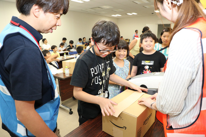 アマゾン/文科省に協力、こども霞が関見学デーに参加 20190819amazon2 - アマゾン/文科省に協力、こども霞が関見学デーに参加