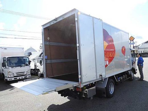 新潟運輸/東京支店に女性ドライバー専用車両導入 20191029nigata1 520x390 - 新潟運輸/東京支店に女性ドライバー専用車両導入