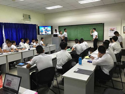 日本郵船/日本とフィリピンの学生が海事交流 20191129nyk 520x390 - 日本郵船/日本とフィリピンの学生が海事交流