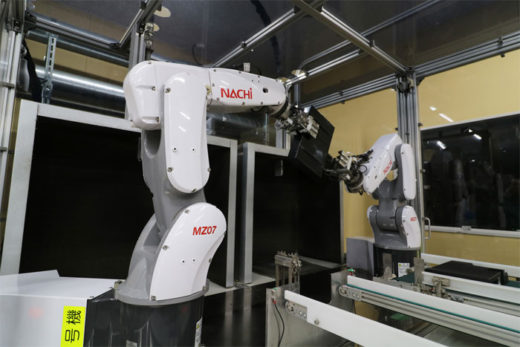 20201012nttlog2 520x347 - NTTロジスコ／自動クリーニング作業ロボットの特許を取得