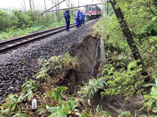 20210518jr1 520x388 - JR貨物／大雨で土砂流出、奥羽線一部区間で貨物列車運休