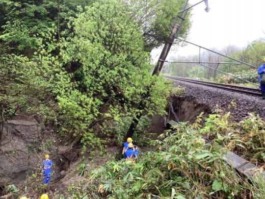 20210518jr2 520x390 - JR貨物／大雨で土砂流出、奥羽線一部区間で貨物列車運休