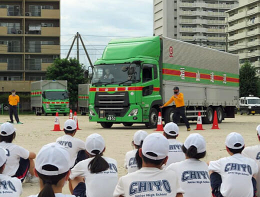 20210719fukutsu1 520x394 - 福山通運／小丸交通財団と中学校で交通安全教室を実施