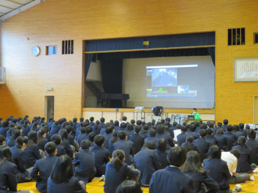 20211026fukutsu 520x390 - 福山通運／岡山市立竜操中学校で交通安全教室実施