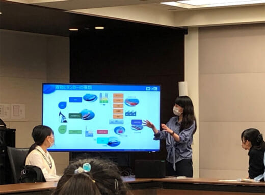 20220517mol2 520x383 - 商船三井／中学生18名の職場訪問を受入、海運業の魅力伝える