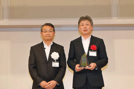 20220708Nitireiroji2 520x346 - ニチレイロジ／物流環境大賞「先進技術賞」と「特別賞」をW受賞