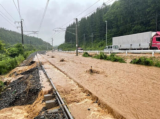 20220805jr2 520x388 - JR貨物／東北・新潟・北陸地区大雨で貨物列車に影響