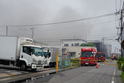 20220815kasai3 520x347 - 倉庫火災／茨城県のアズマロジスティクス守谷配送センター消火続く