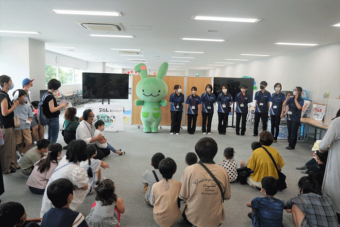 同社キャラクターが登場