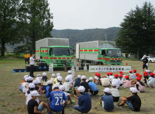 20220916fukutsu1 520x382 - 福山通運、小丸交通財団／長野県の小学校で交通安全教室開催