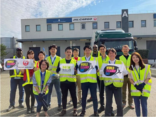 20221011nxfrench1 520x388 - NXフランス／World Cleanup Day に合わせパリ市内で清掃活動