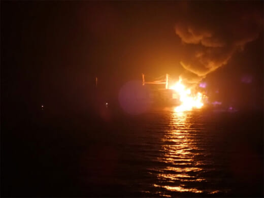 20221011nyk1 520x390 - 日本郵船／紅海でコンテナ船が火災、同社保有船が8人を救助
