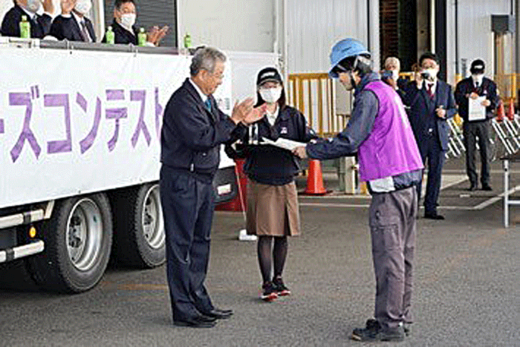 20221118daise1 520x347 - ダイセー倉庫運輸／本社物流センターでドライバーズコンテスト