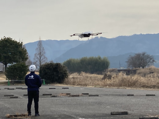 20230117seino1 520x390 - セイノーHD等／日本初、トラック×ドローンで宅配荷物輸送