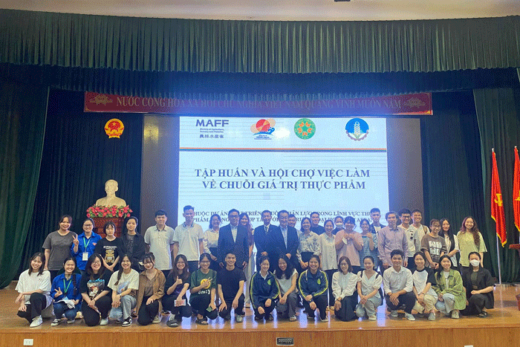 20230802yusenlogi2 520x347 - 郵船ロジ／ベトナム国立農業大学で食品SCMに関する講義