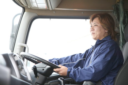 9E0A8325 520x347 - ダイセーHD／2012年から女性積極採用、女性ドライバーの割合16％